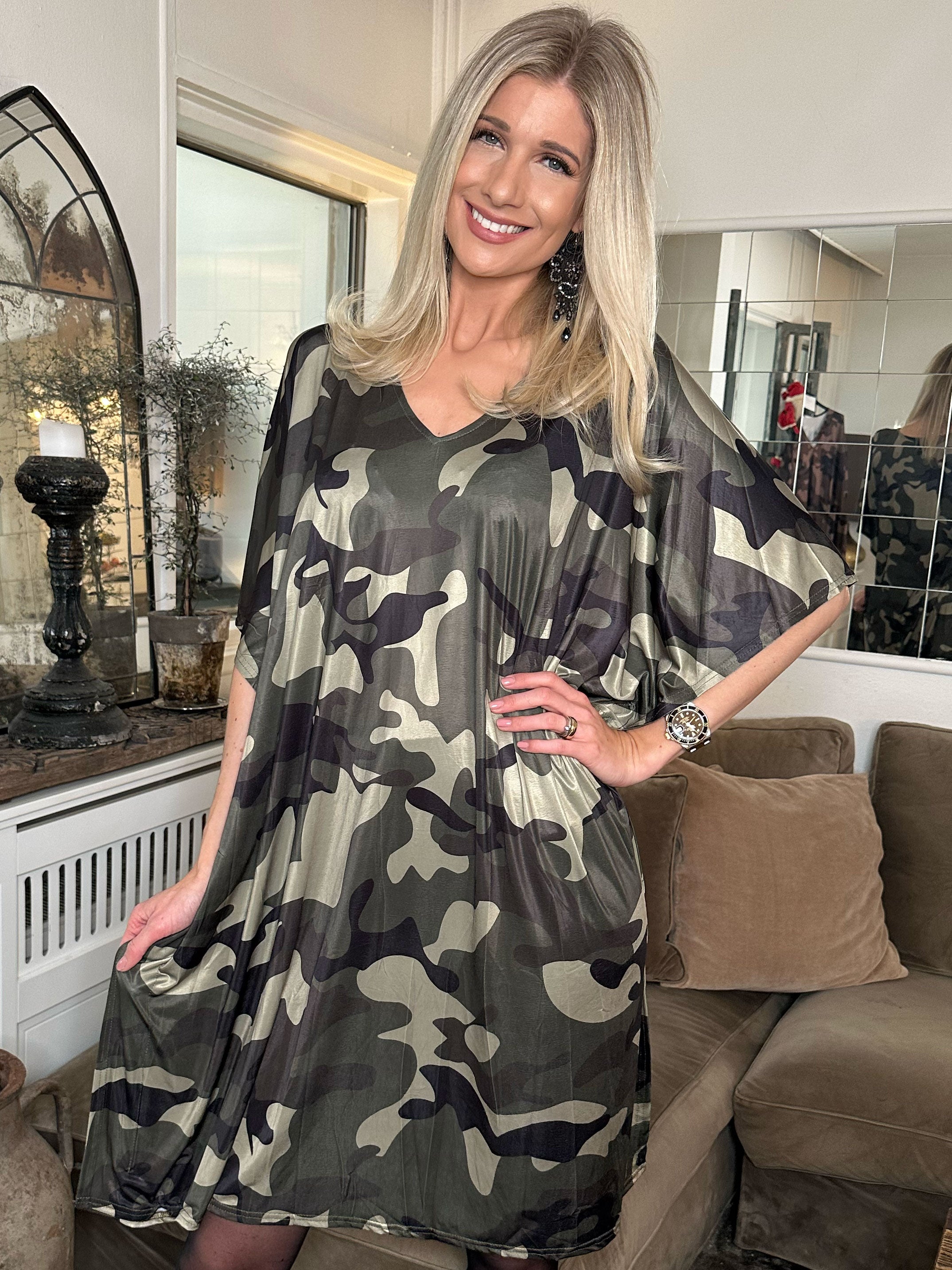 Azmina Camo - Tunikaklänning i lös passform i kamouflagetryck